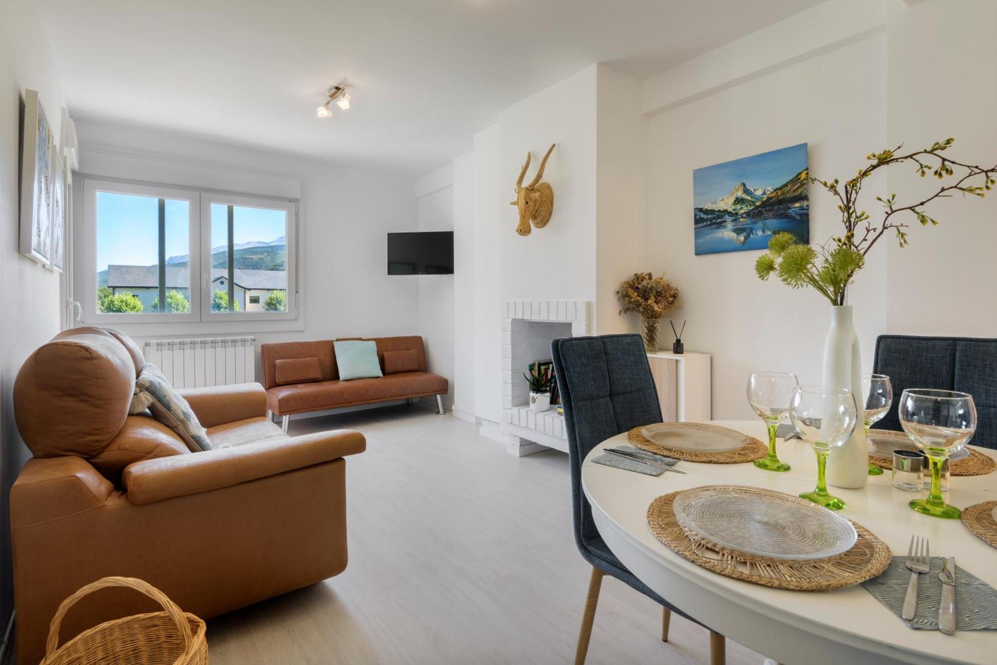 El Refugio De Max Apartment Хака Екстериор снимка